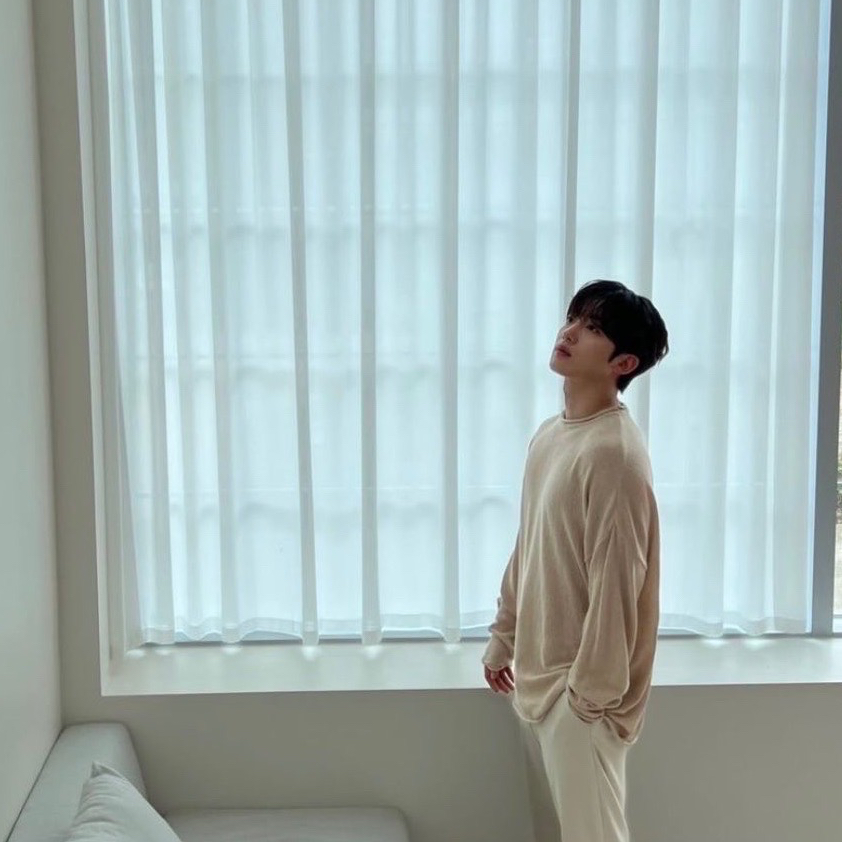 Behind-the-scenes cut of Kim Yohan (WEi)