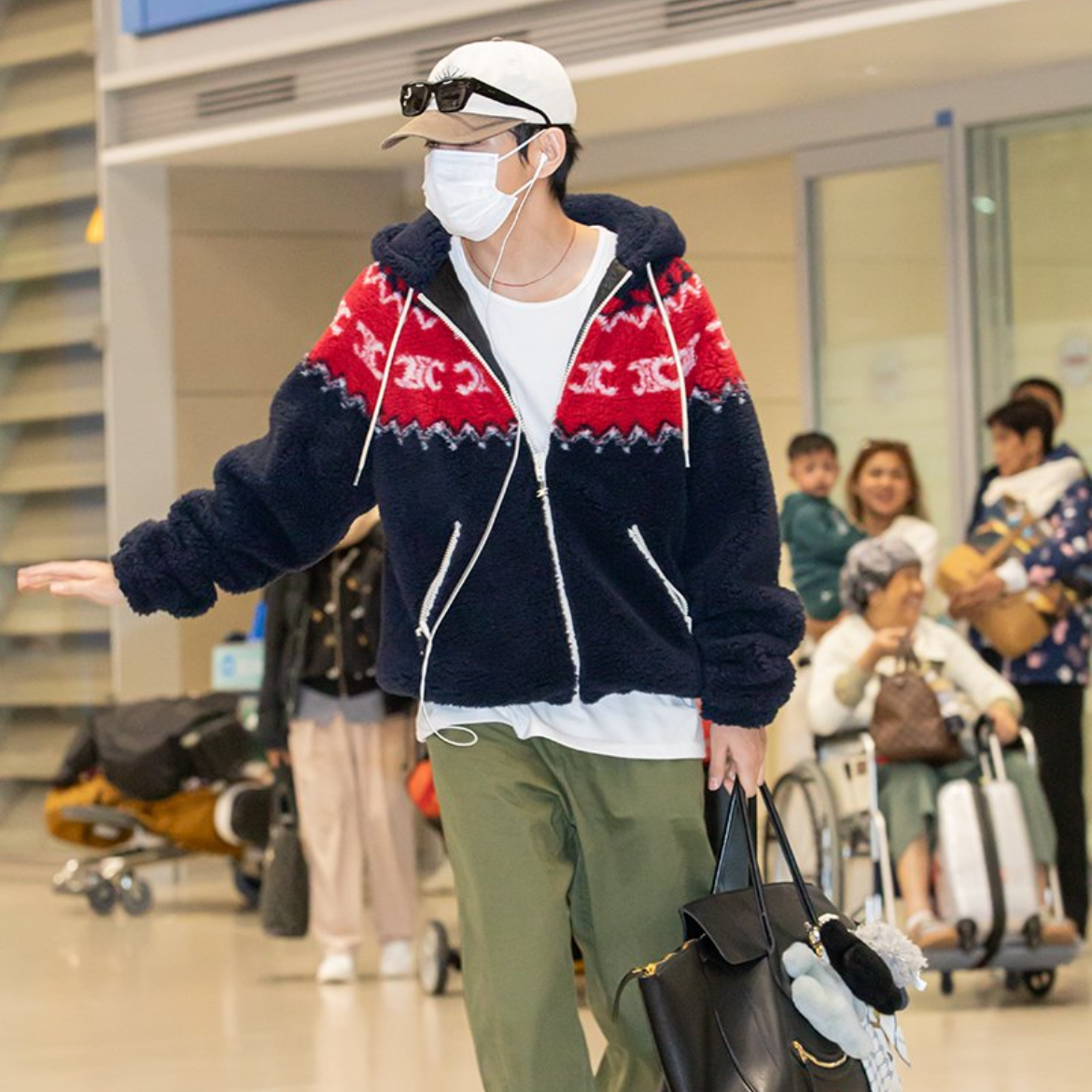 V (BTS)の最近の活動写真