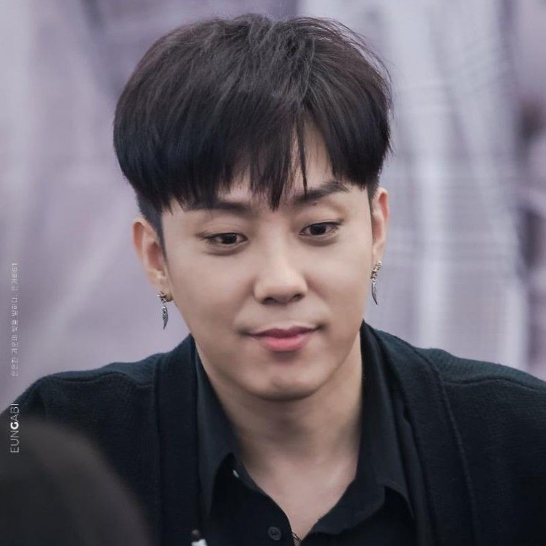 ウン・ジウォン (SECHSKIES)の舞台裏ショット