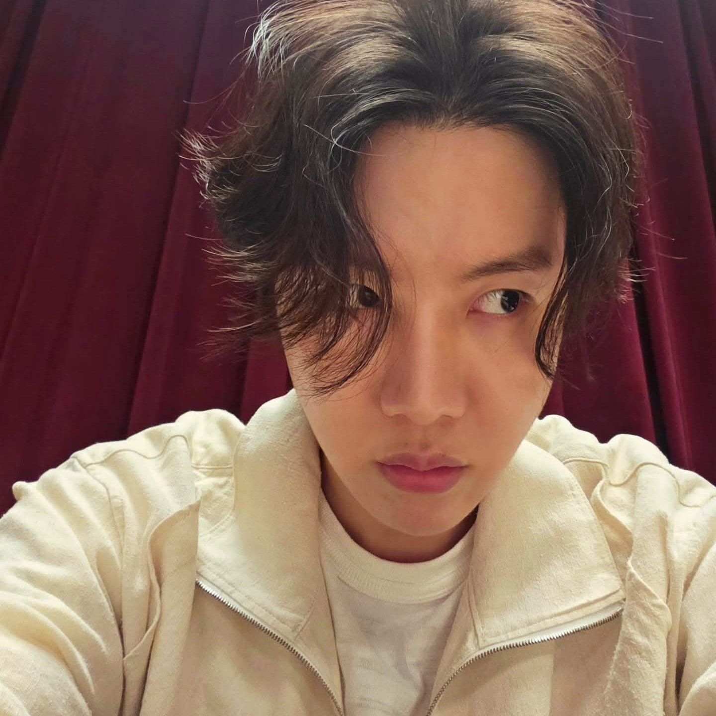 제이홉 (방탄소년단) 최근 활동샷