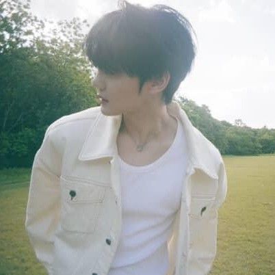 Recent activity shot of Kim Gyuvin (ZEROBASEONE)