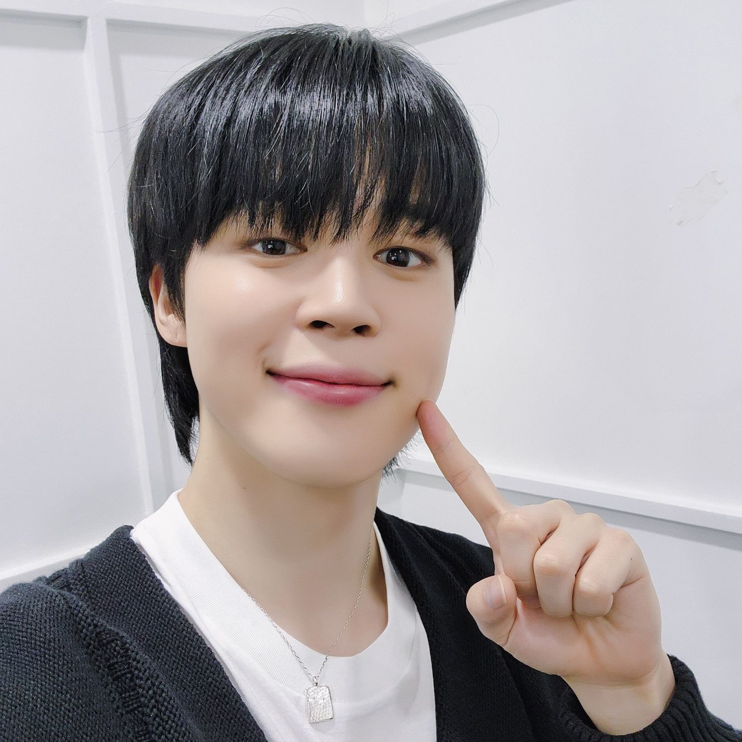 Latest photo of Jimin (BTS)