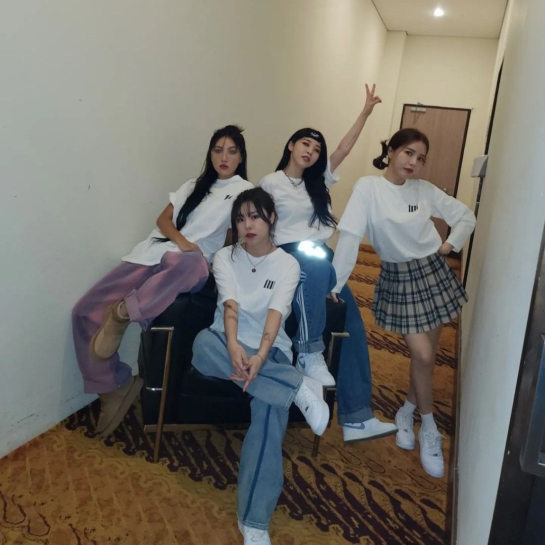 마마무의 비하인드 컷