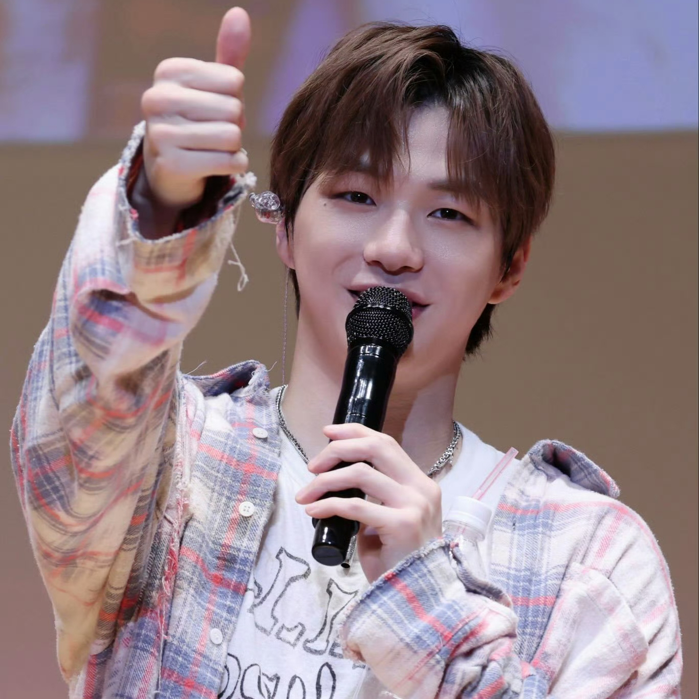 Latest photo of Kang Daniel