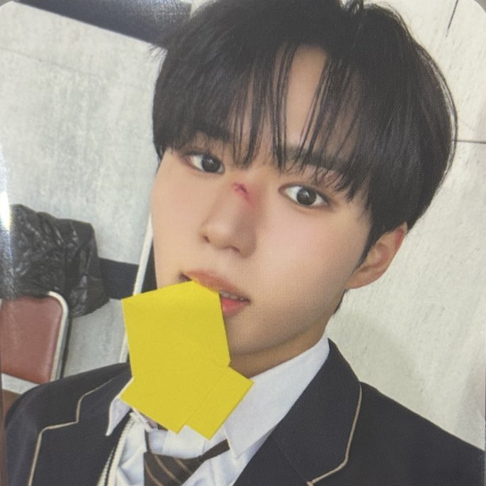 Behind-the-scenes cut of Kim Junseo (ALPHA DRIVE ONE)