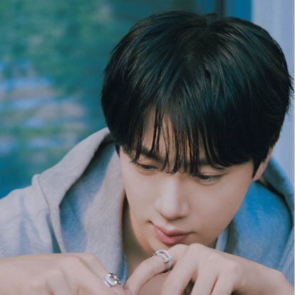 Foto terbaru Jin (BTS)