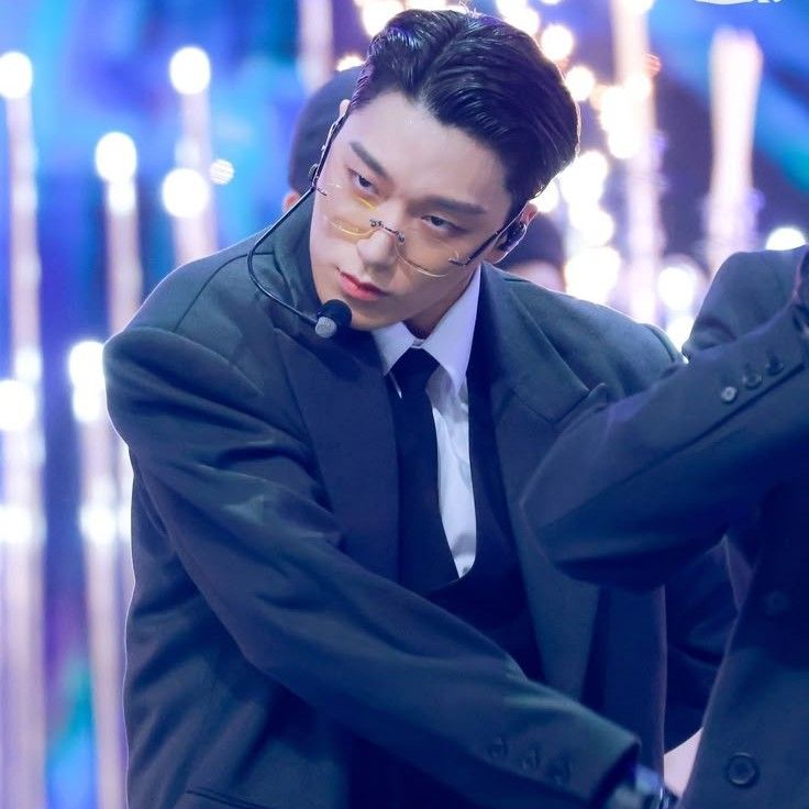 Momen yang diabadikan oleh penggemar ATEEZ