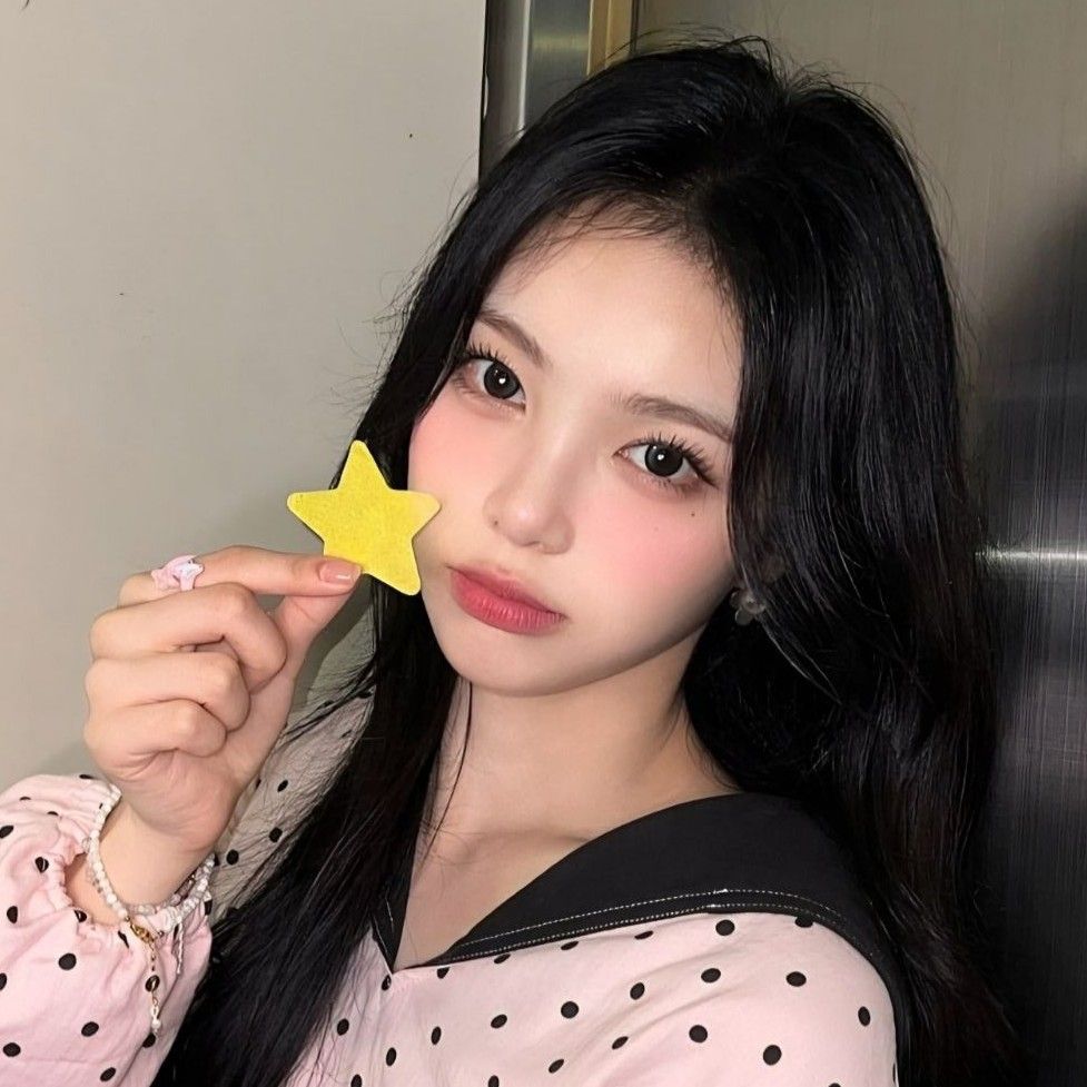 Latest photo of Ian (Hearts2Hearts)