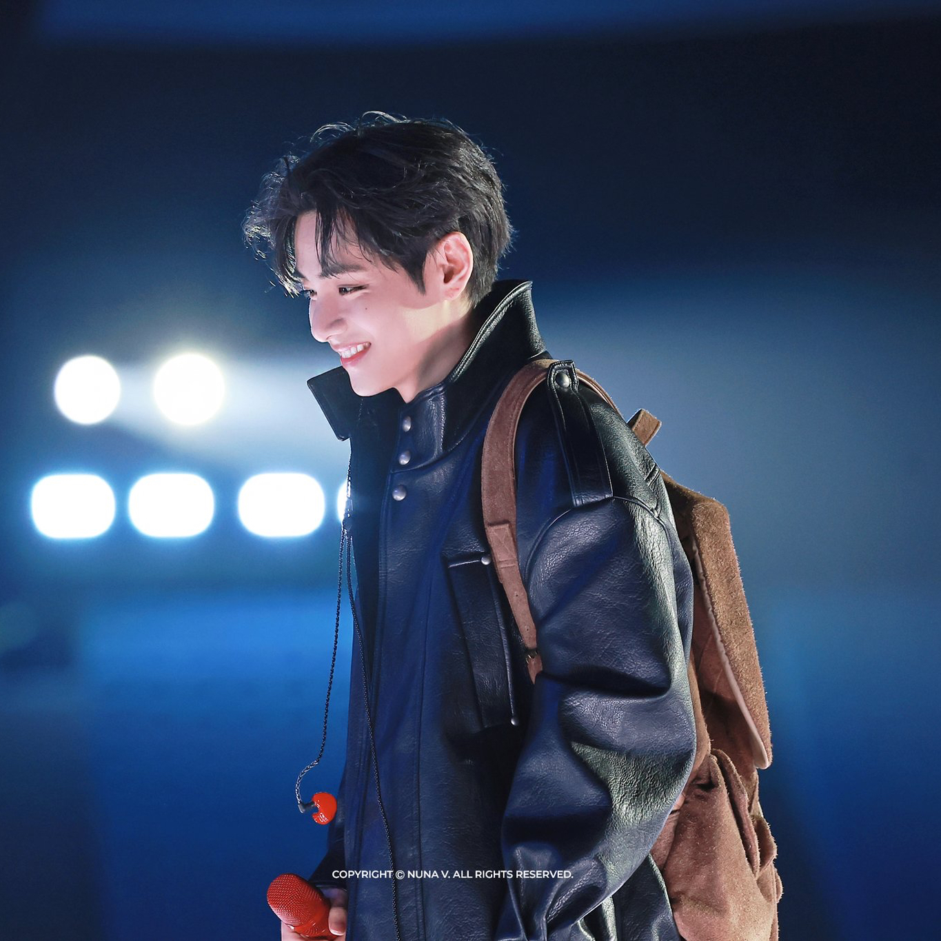 뷔 (방탄소년단)의 비하인드 컷