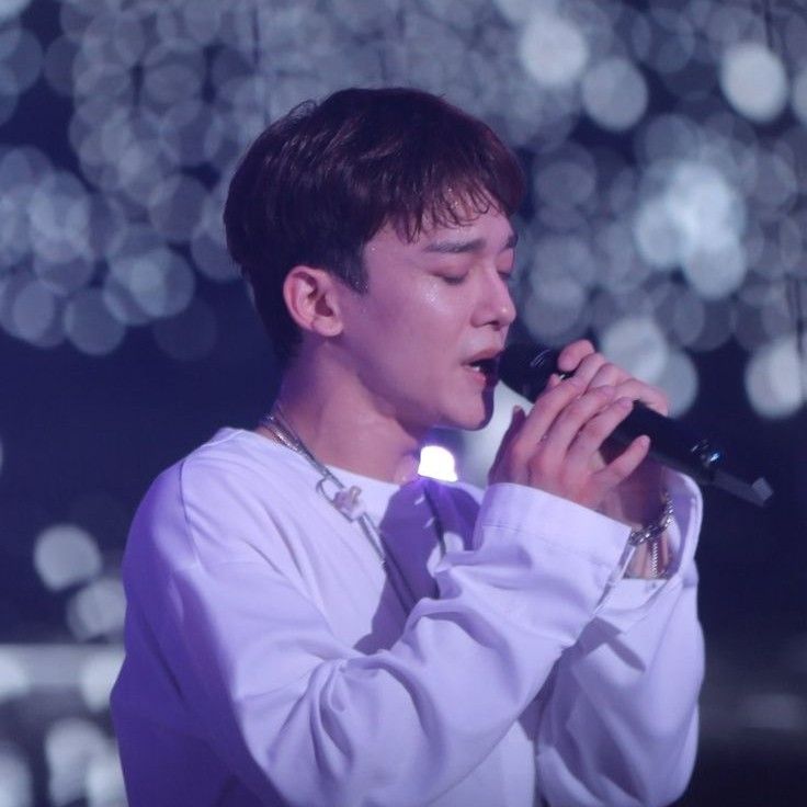 Behind-the-scenes cut of Chen (EXO)
