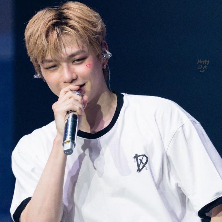 Latest photo of Kang Daniel