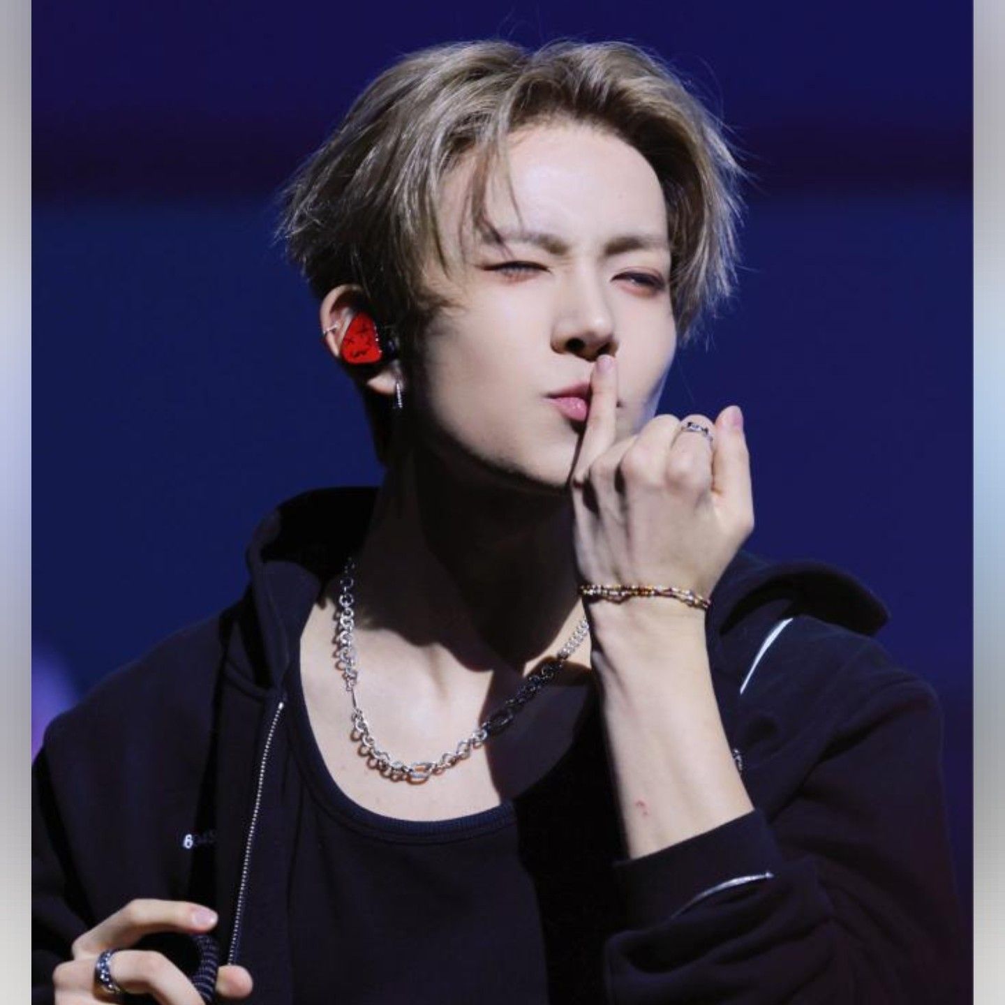 Latest photo of Heeseung (ENHYPEN)