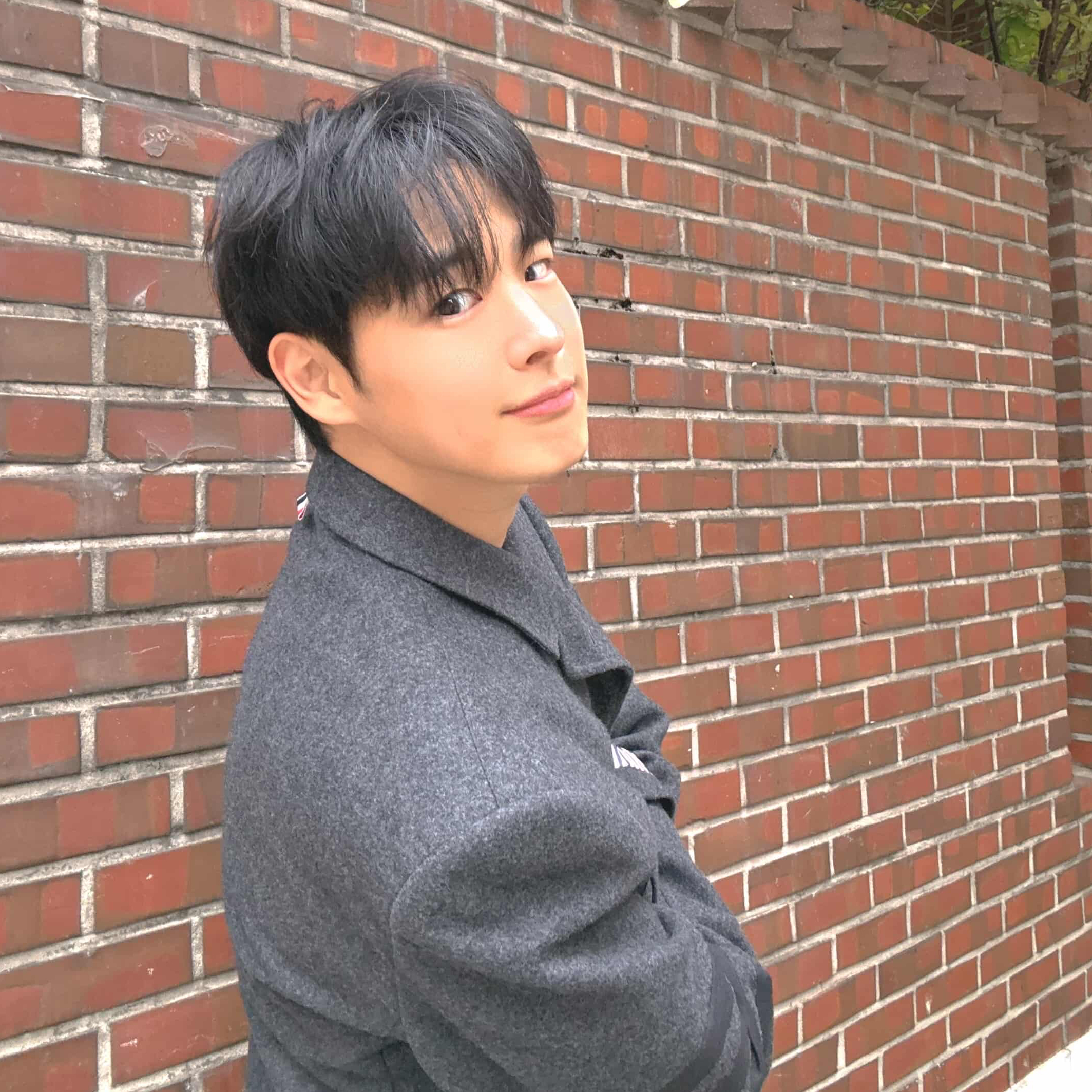 Behind-the-scenes cut of Choi Byungchan