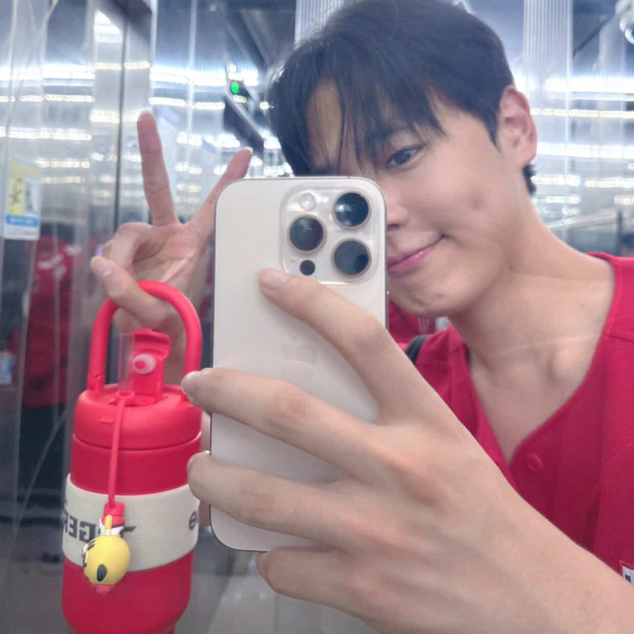A moment captured by Choi Byungchan's fan