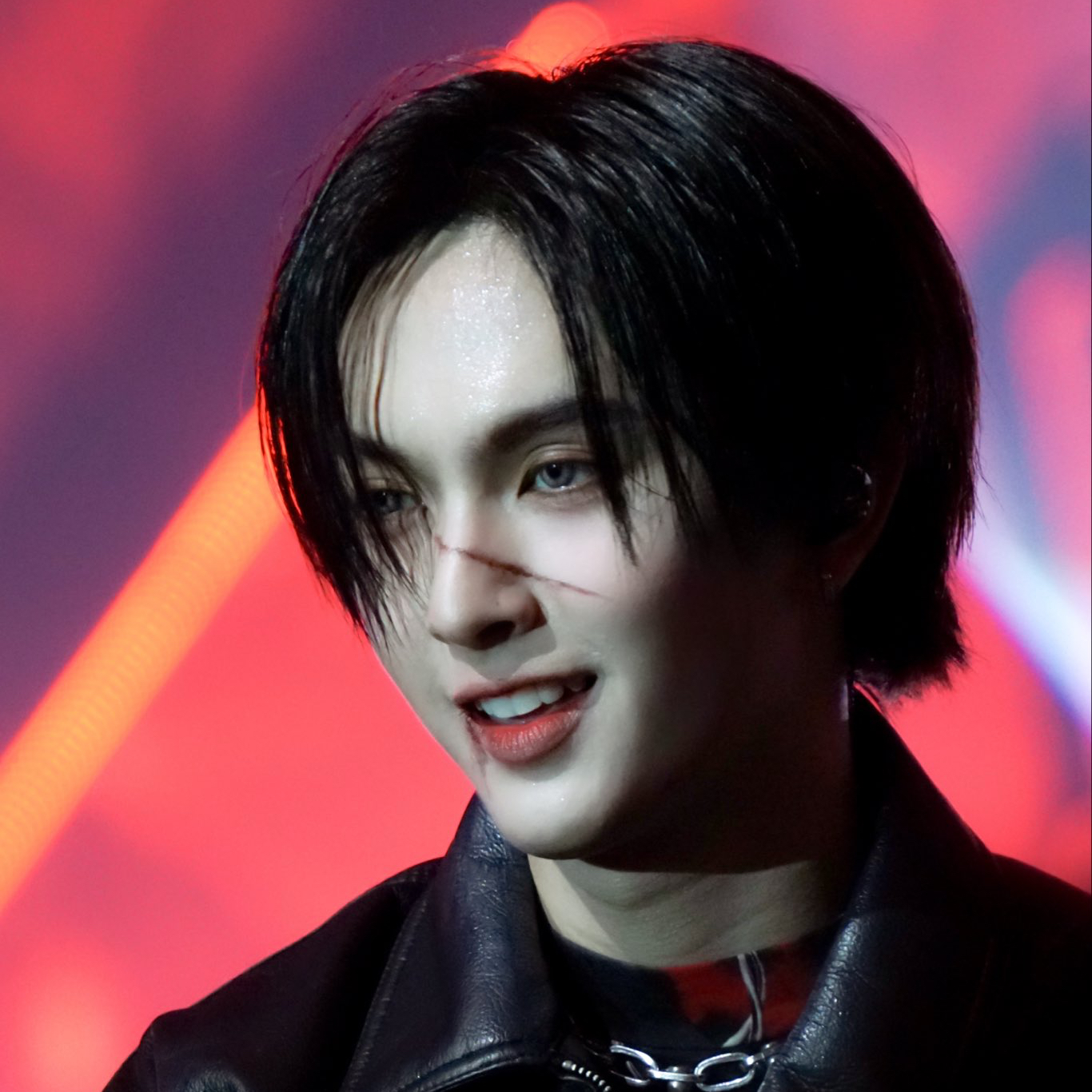 A moment captured by Copper (BUS)'s fan