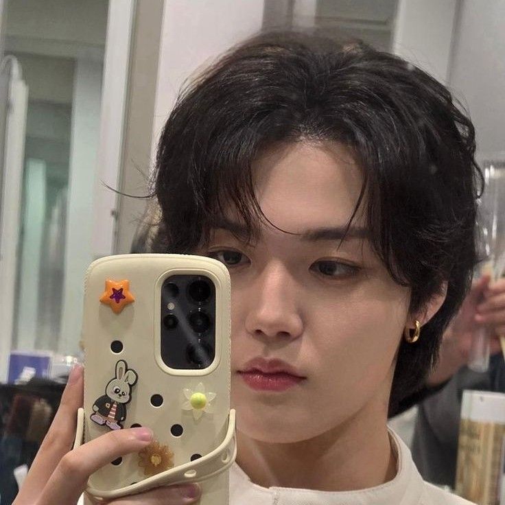 Latest photo of Doyoung (TREASURE)