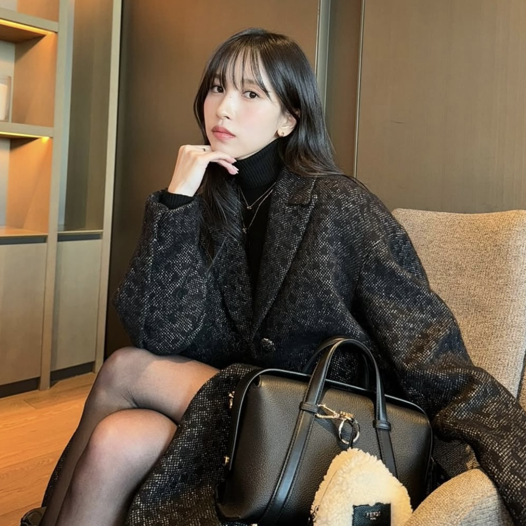 Foto terbaru Mina (TWICE)