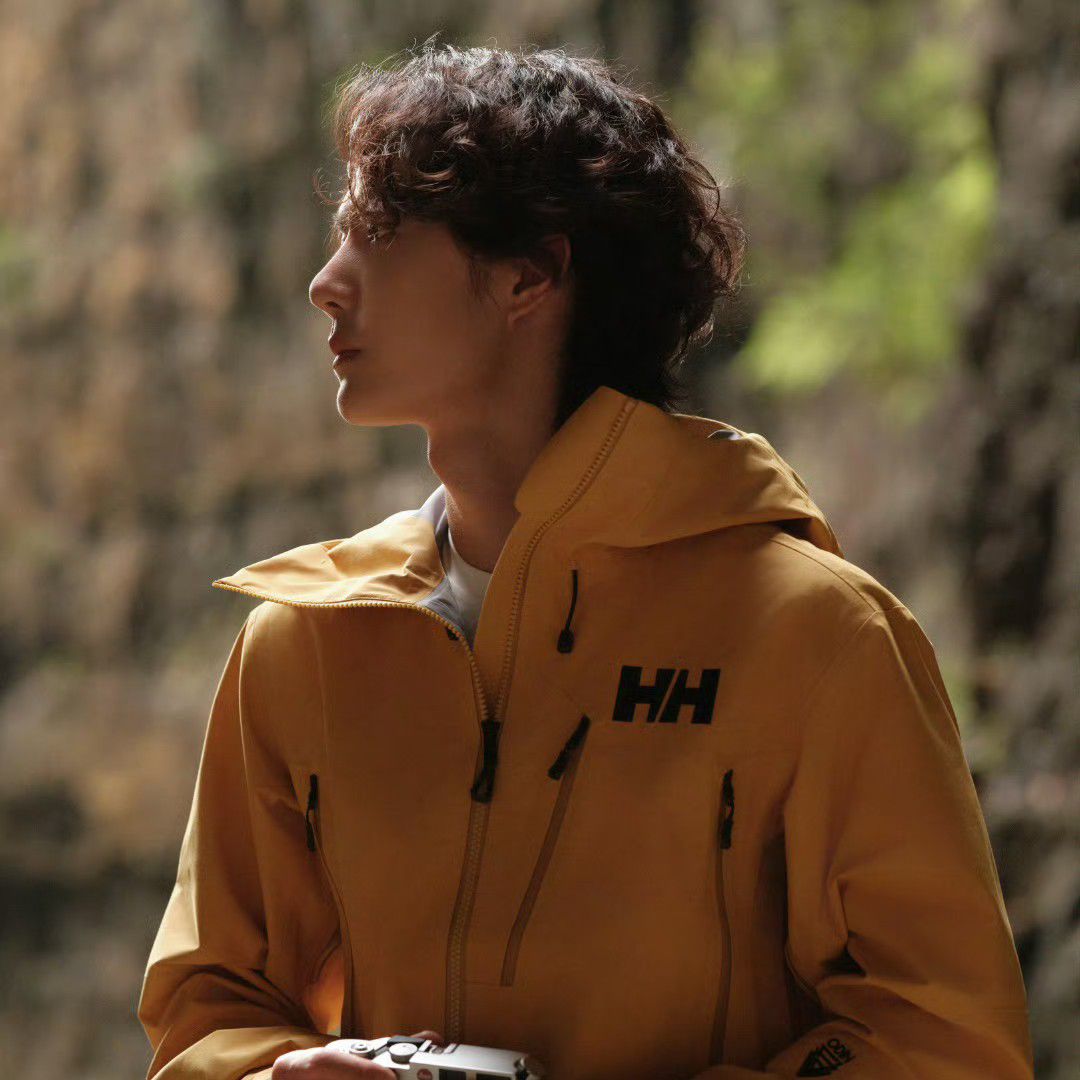 Recent activity shot of Wang Yibo