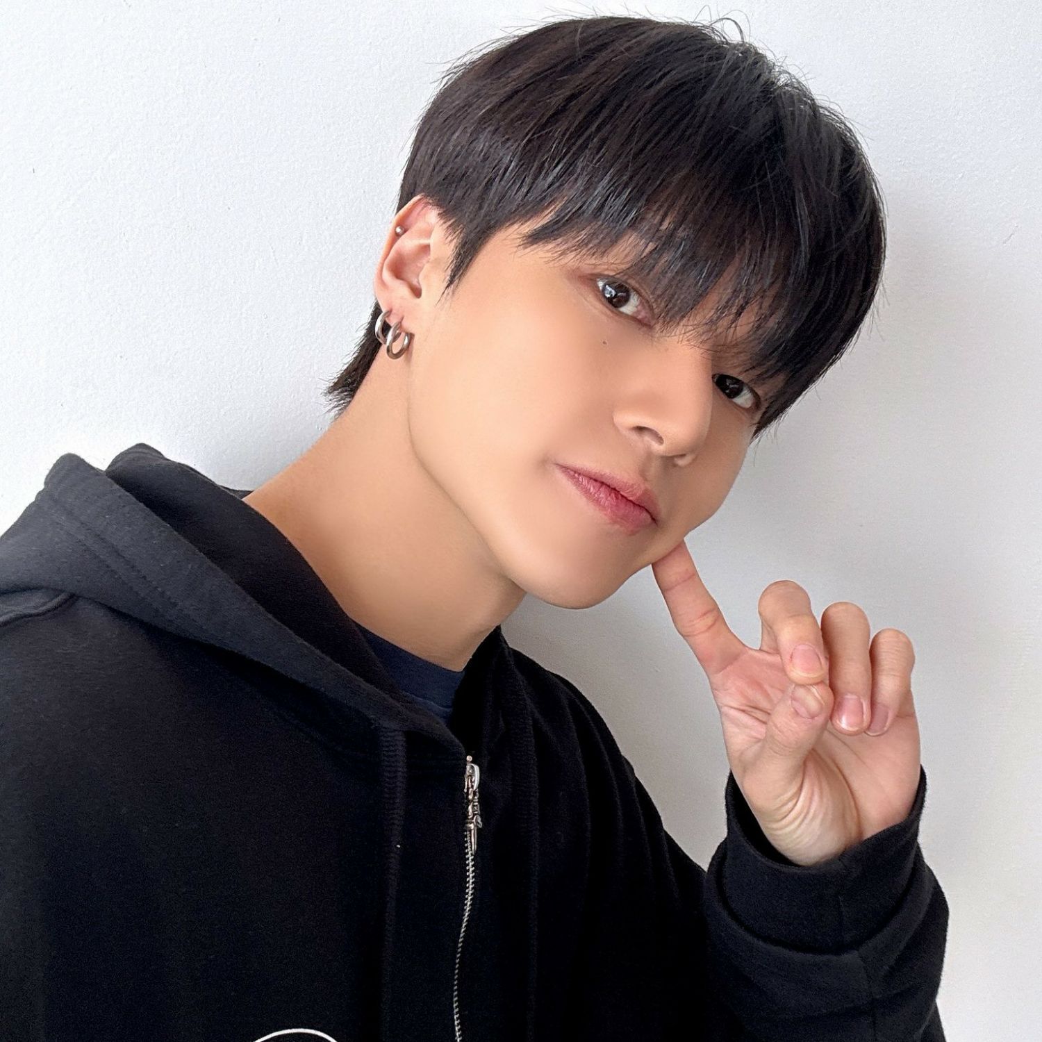 Behind-the-scenes cut of Wooyoung (ATEEZ)