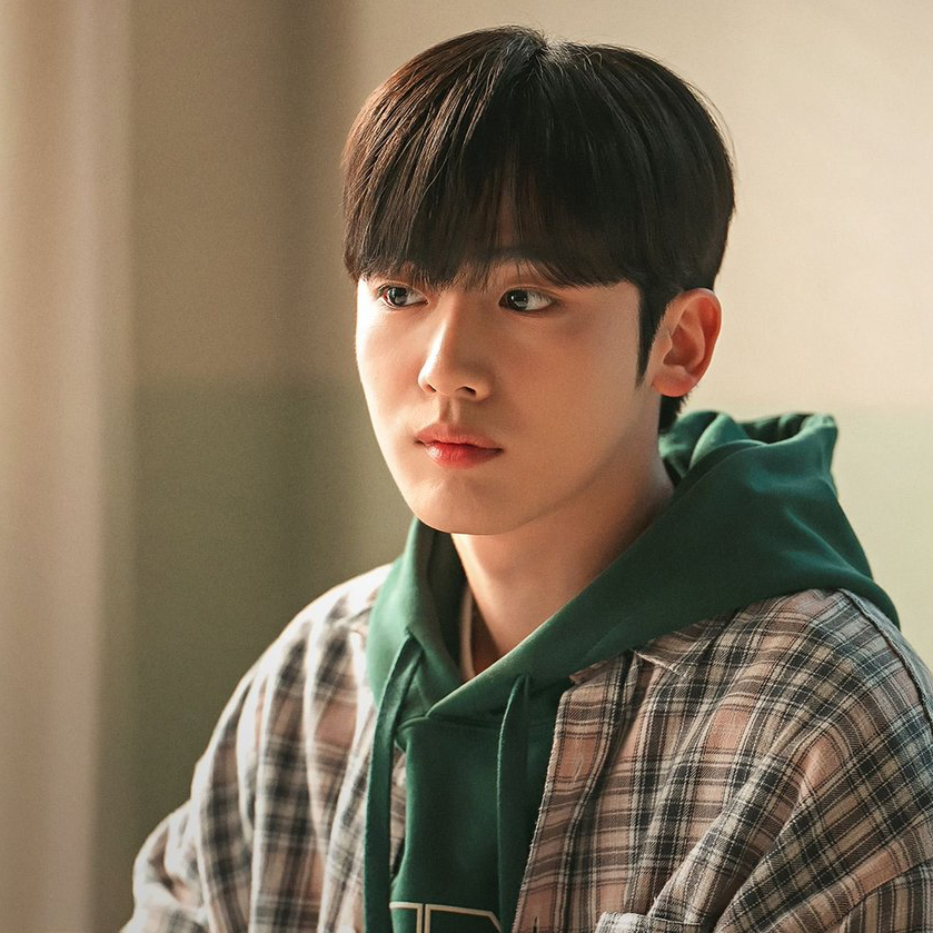 A moment captured by Kim Yohan (WEi)'s fan