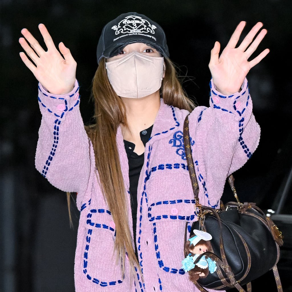 리사 (BLACKPINK)의 비하인드 컷