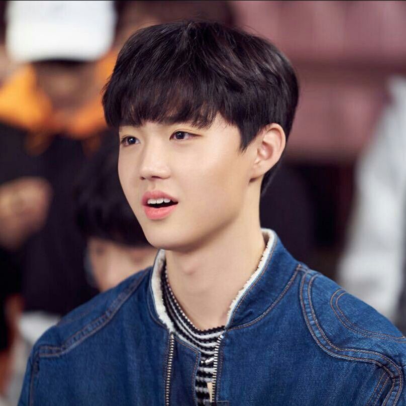 Latest photo of Doyoung (TREASURE)