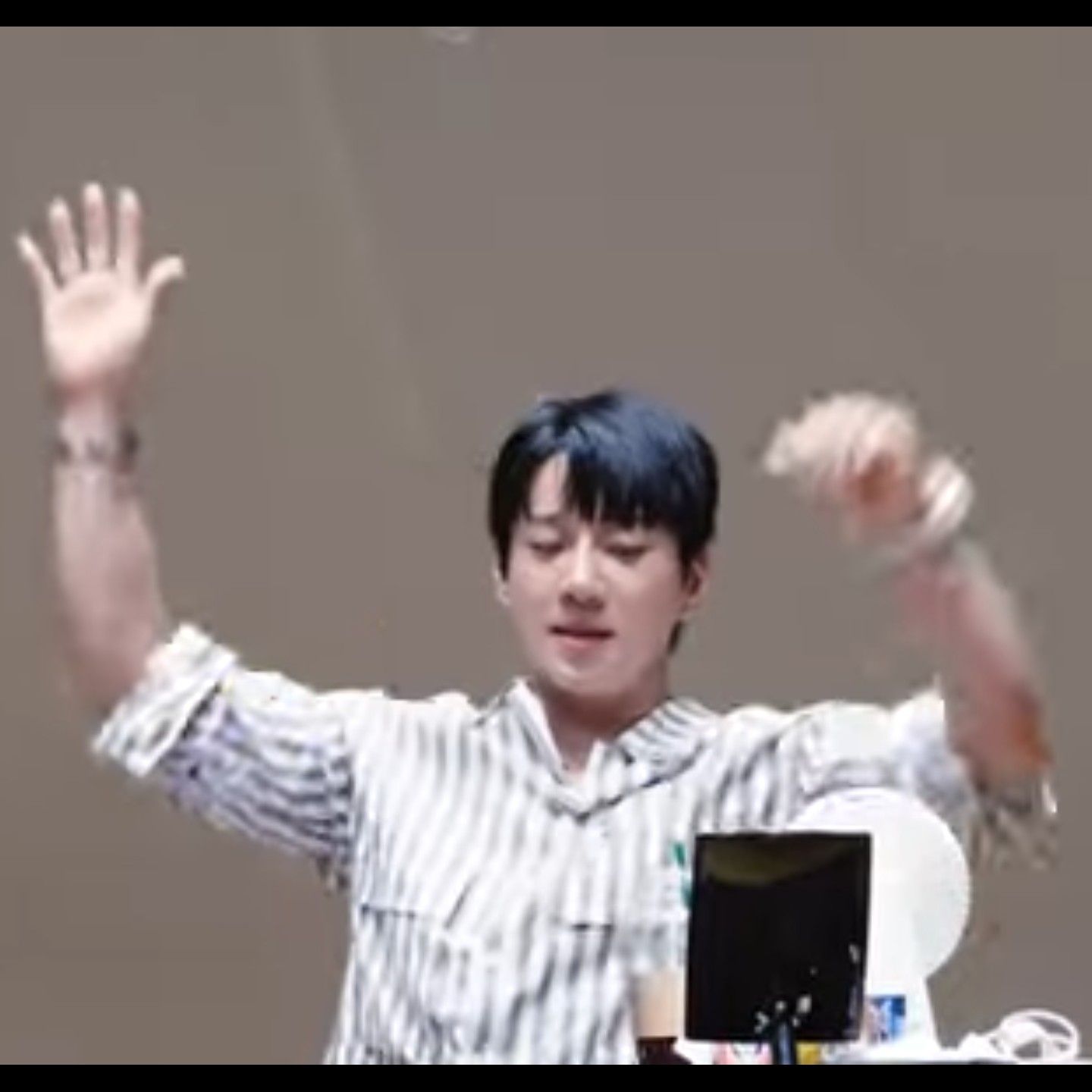 Latest photo of Hwang Chiyeol