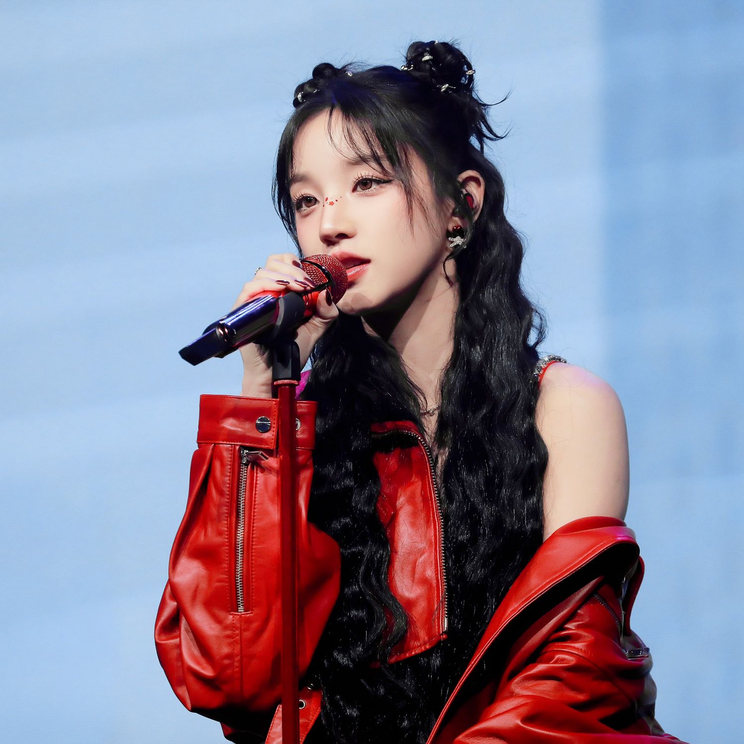 雨琦 (i-dle)的幕后花絮