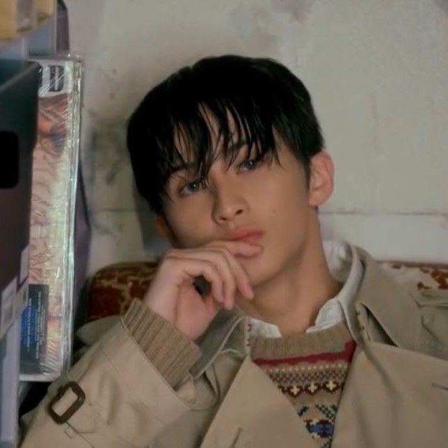 Behind-the-scenes cut of Mark (NCT 127, NCT DREAM)