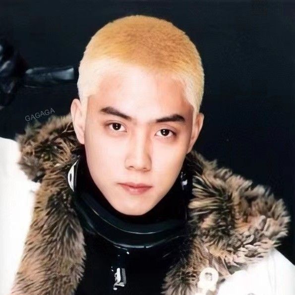 Recent activity shot of Eun Jiwon (SECHSKIES)