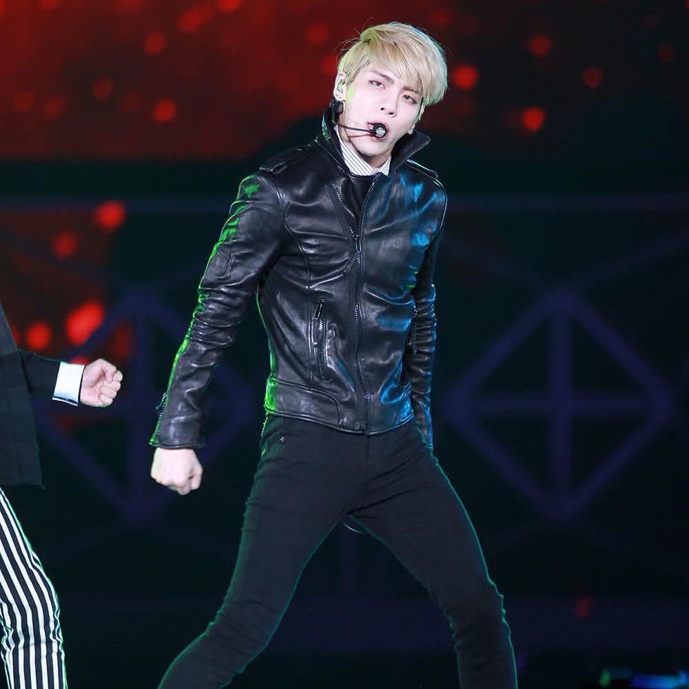 Behind-the-scenes cut of Jonghyun (SHINee)