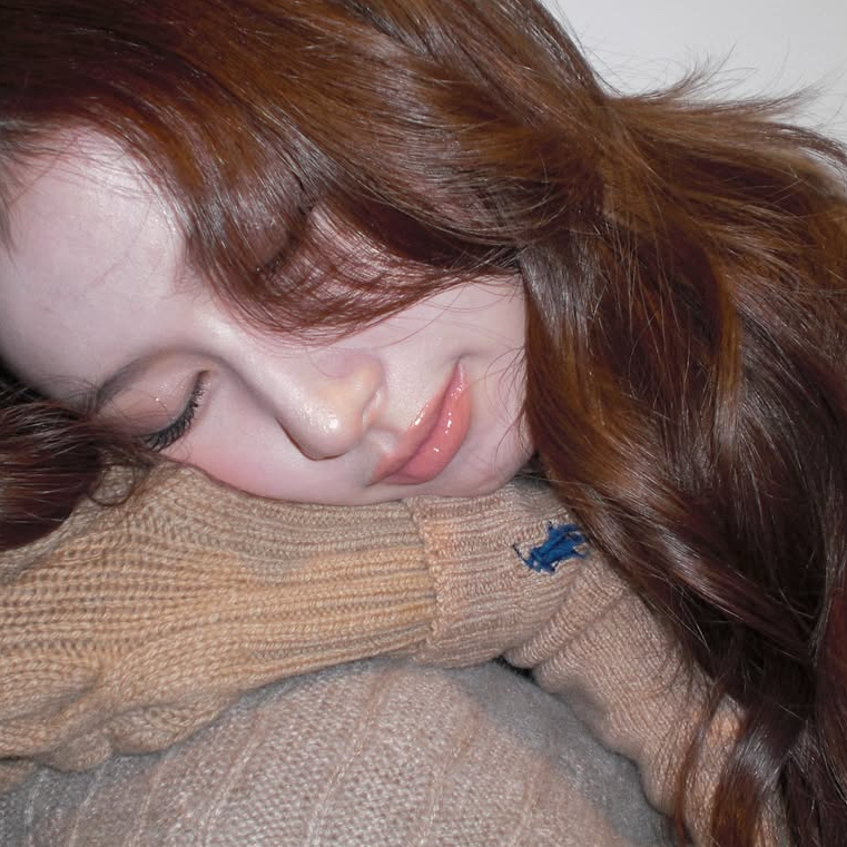 Foto aktivitas terbaru Sana (TWICE)