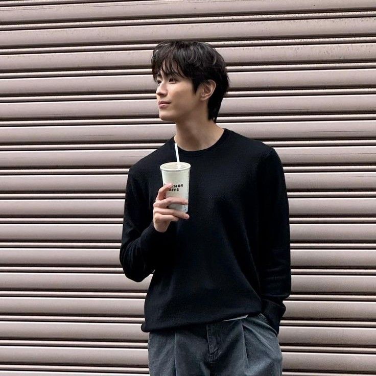 Behind-the-scenes cut of Yonghee (CIX)