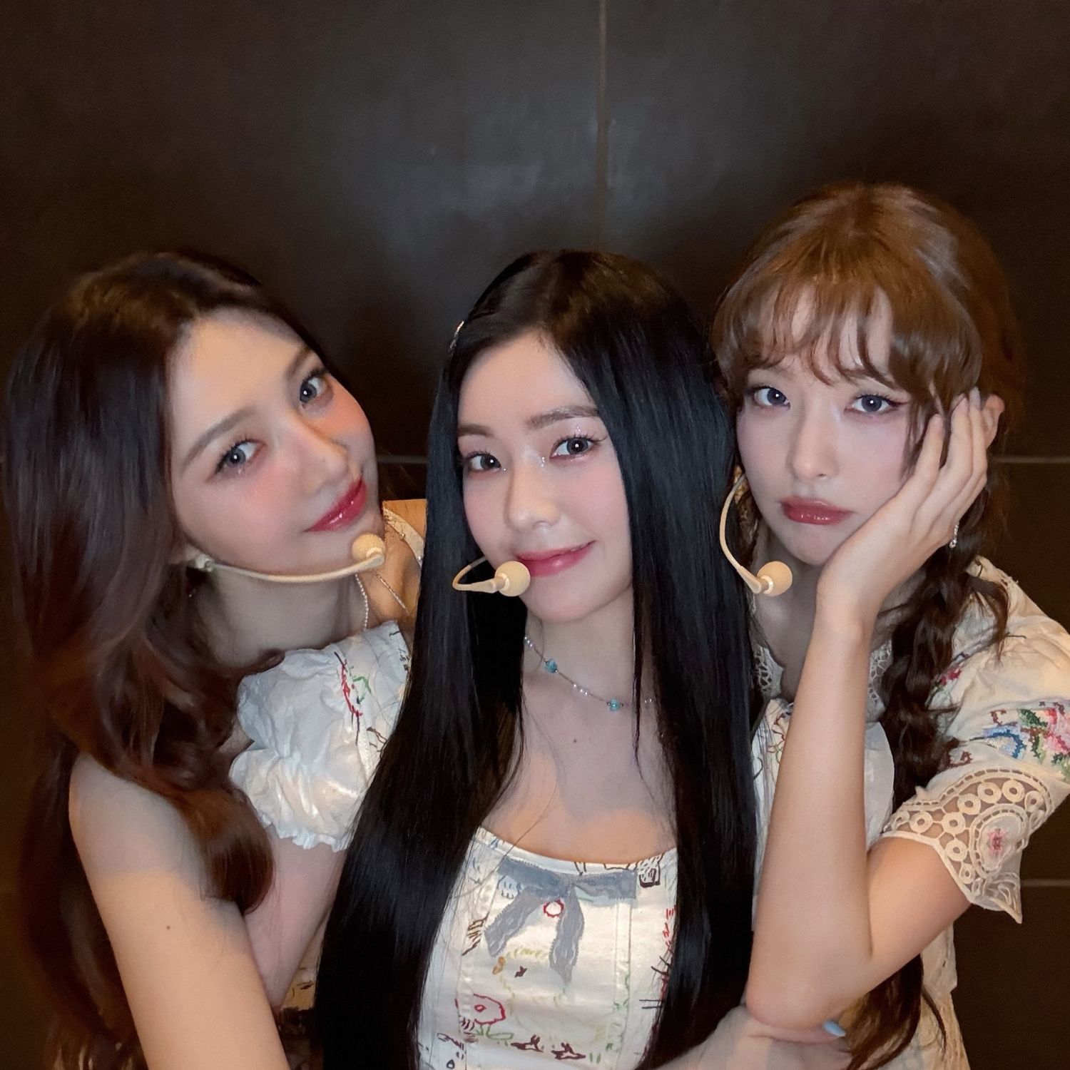 A moment captured by Joy (Red Velvet)'s fan