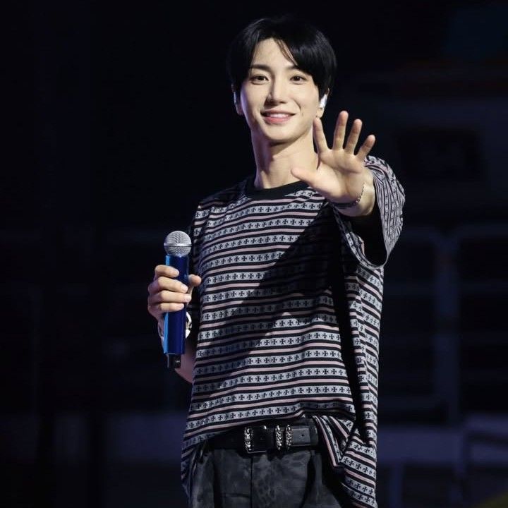 Recent activity shot of Super Junior