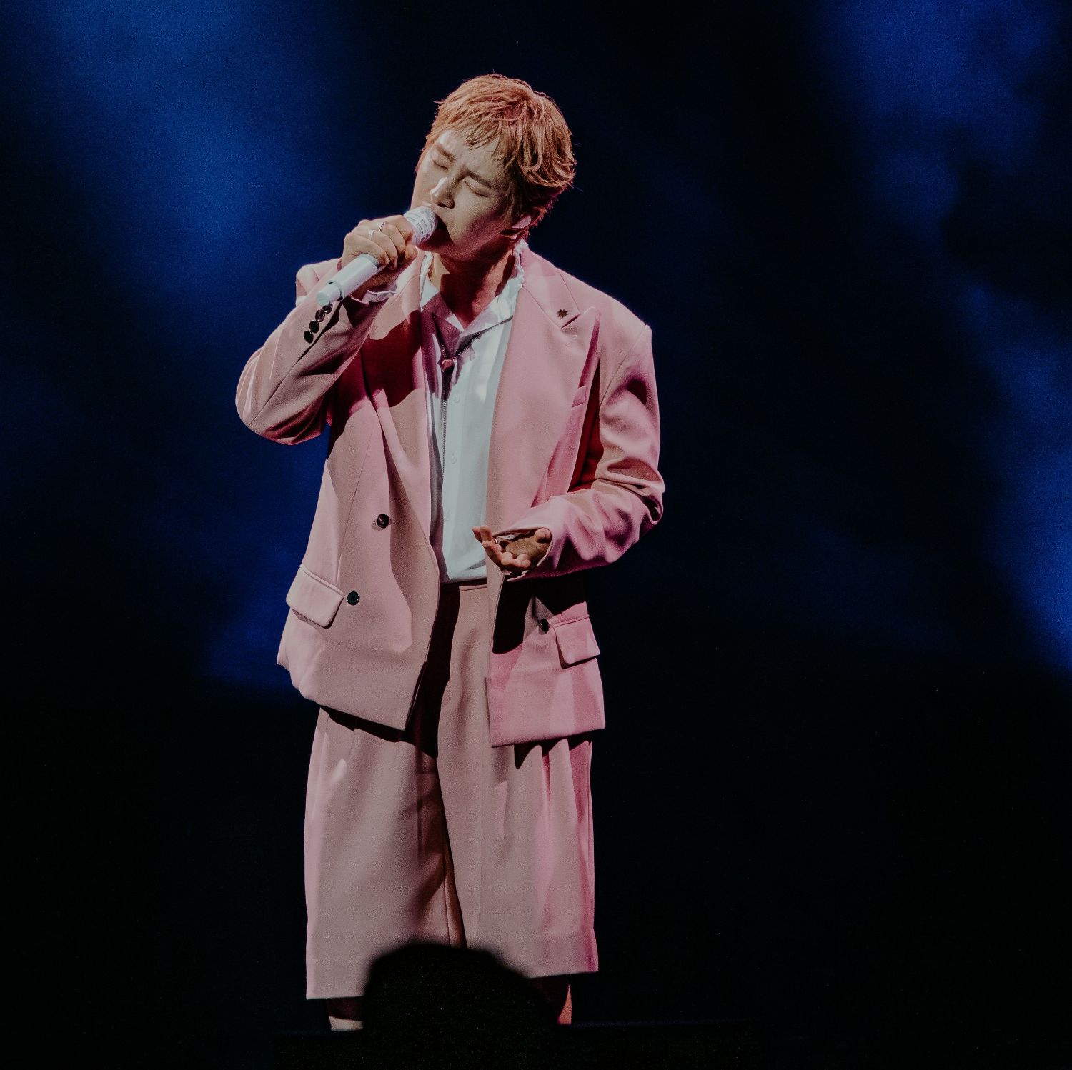 Latest photo of Onew (SHINee)