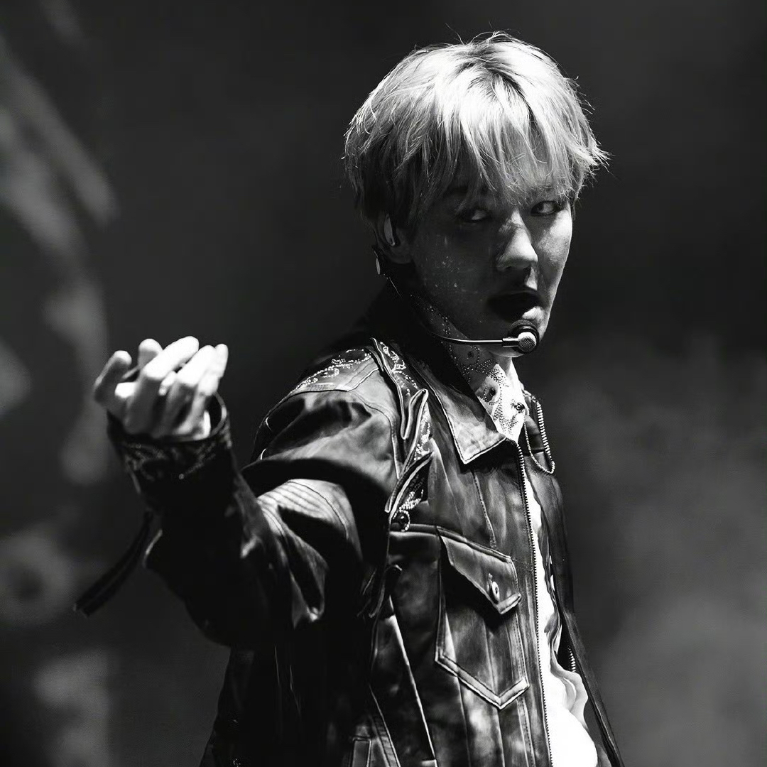 伯賢 (EXO)的最新活動照片