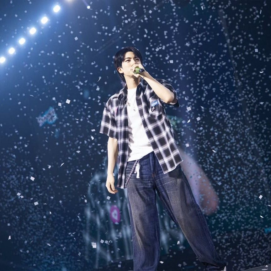 진 (방탄소년단)의 비하인드 컷