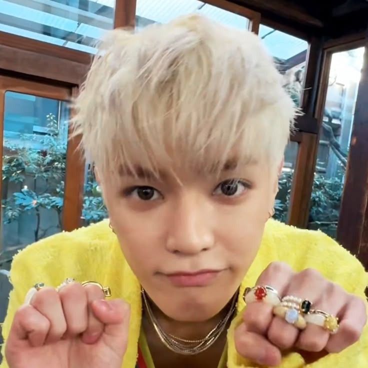 A moment captured by Taeyong (NCT 127)'s fan