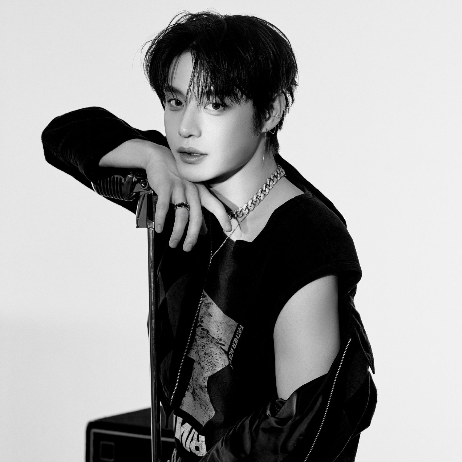 Latest photo of Kim Jiwoong (ZEROBASEONE)