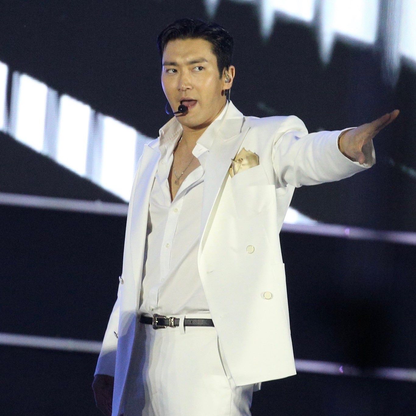 始源 (Super Junior)的最新活動照片
