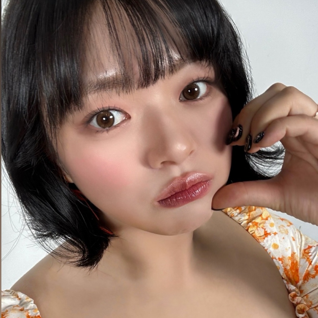 Latest photo of Jeongyeon (TWICE)