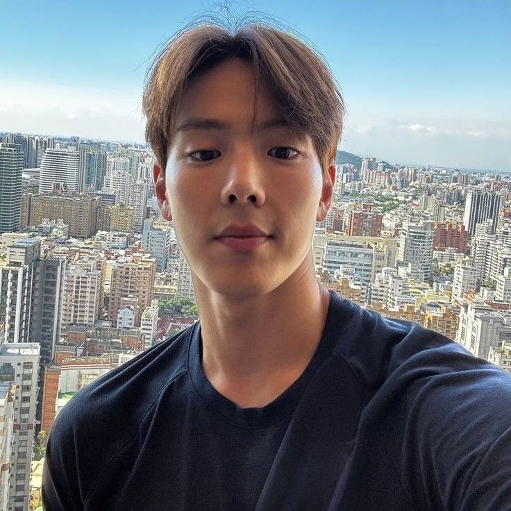 A moment captured by Shownu (MONSTA X)'s fan