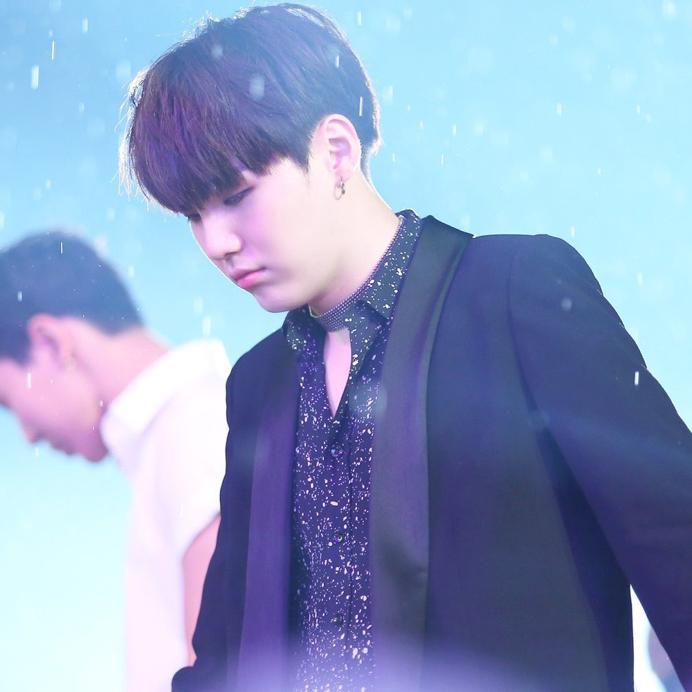 슈가 (방탄소년단)의 최신 사진