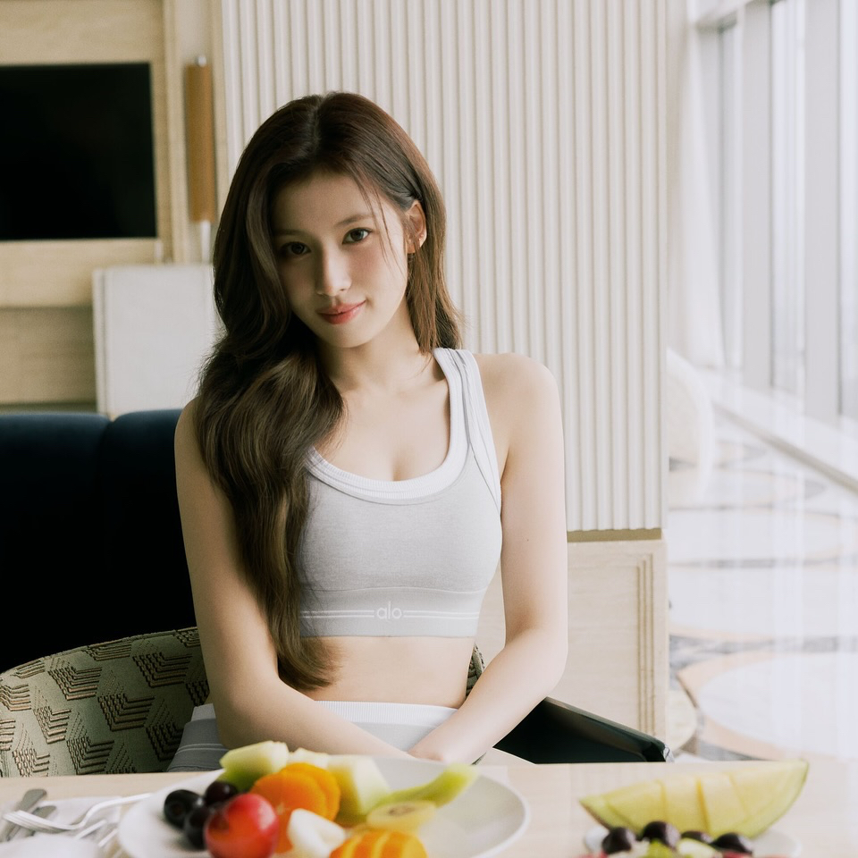 A moment captured by Sana (TWICE)'s fan