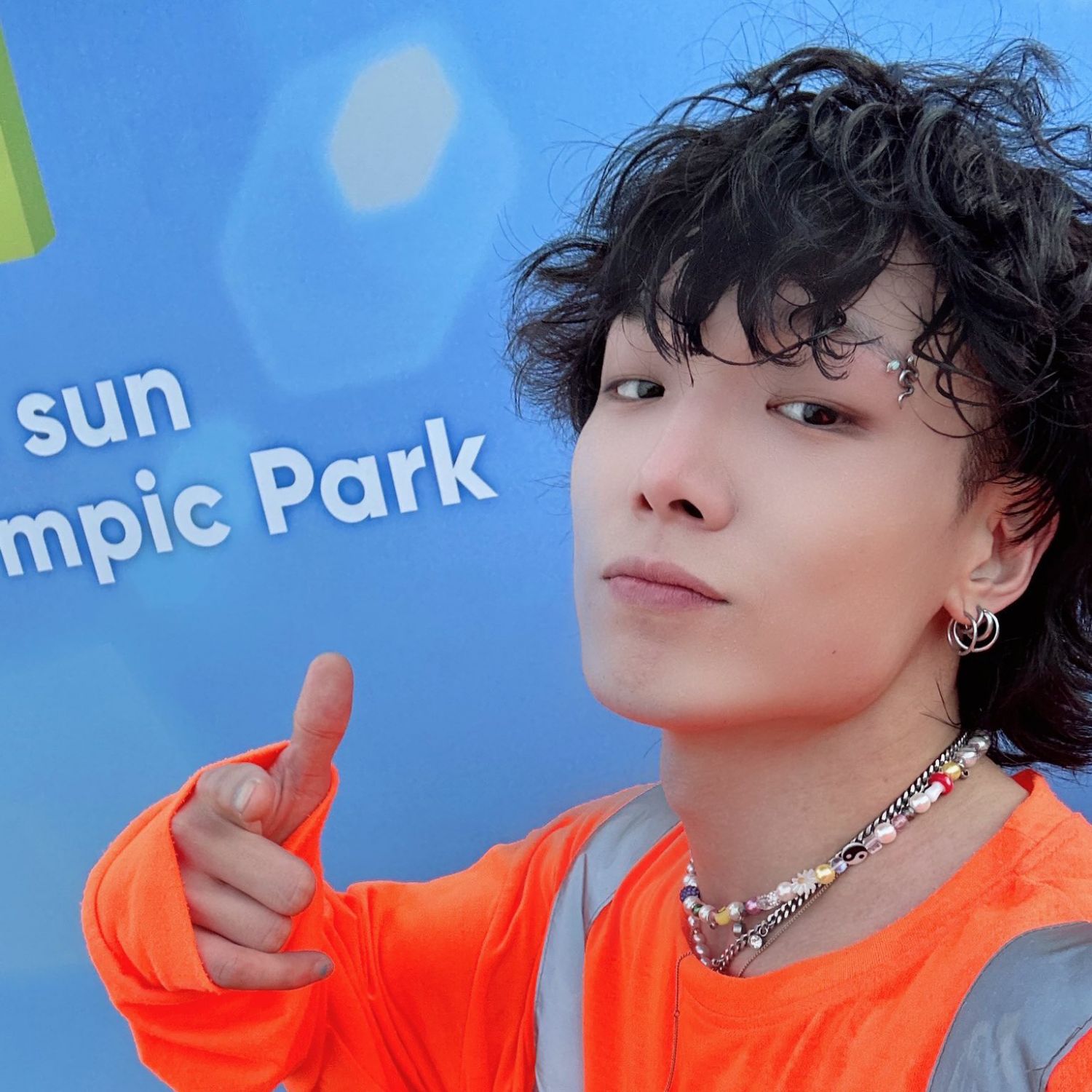 Behind-the-scenes cut of BOBBY (iKON)