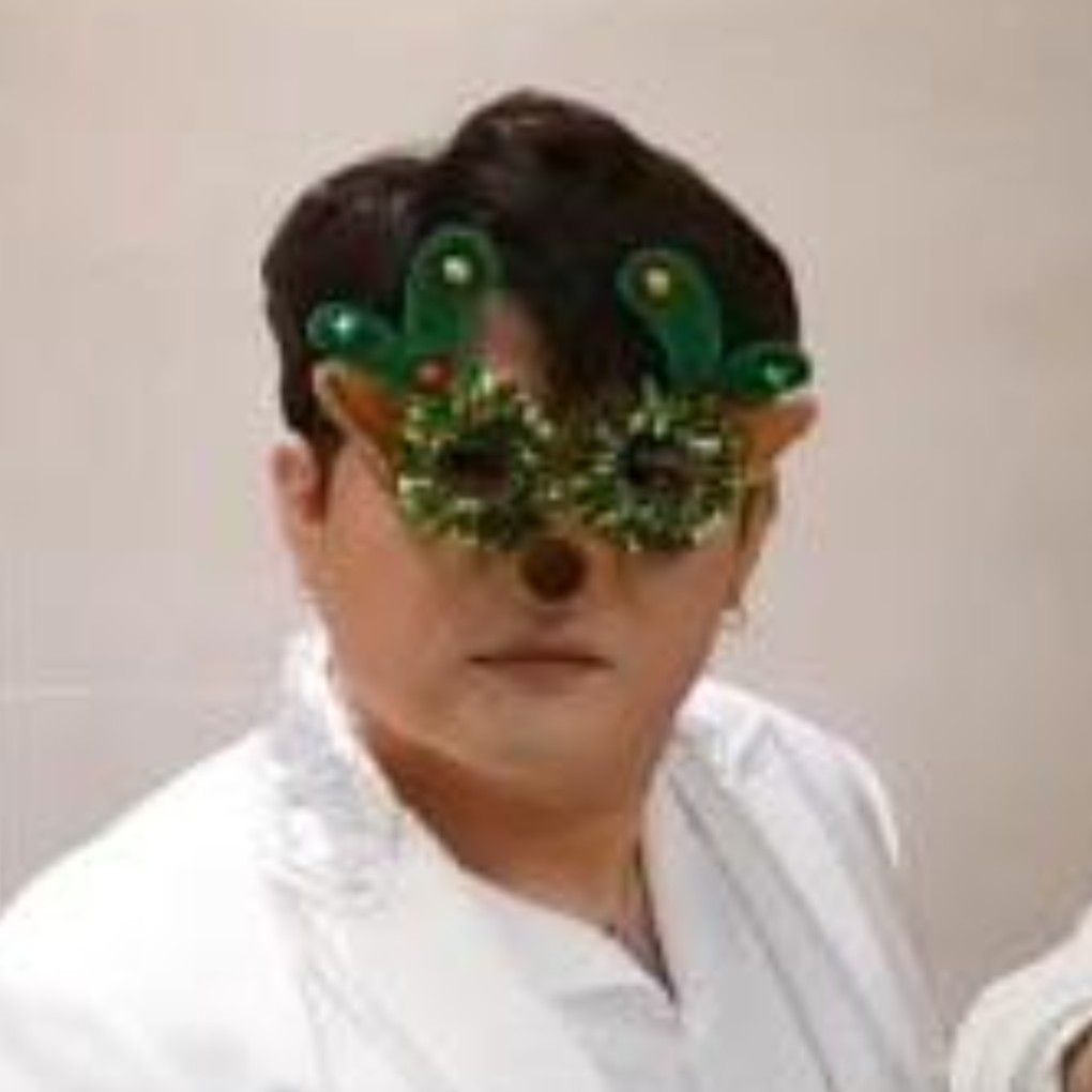 Latest photo of Shindong (Super Junior)