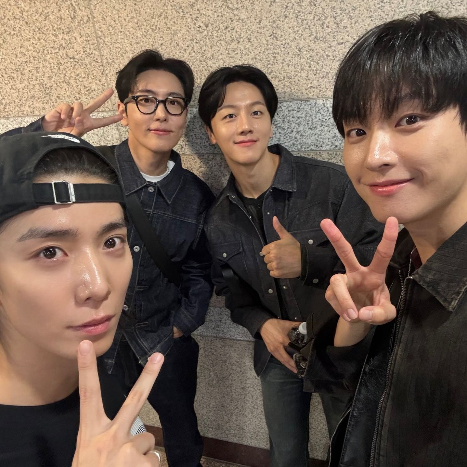 A moment captured by SF9's fan