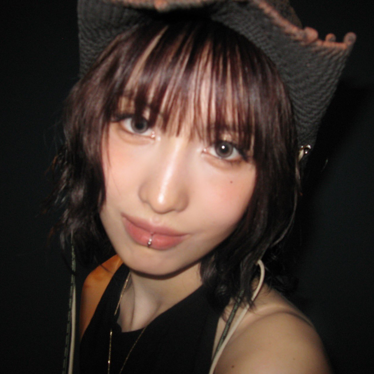 Behind-the-scenes cut of Momo (TWICE)