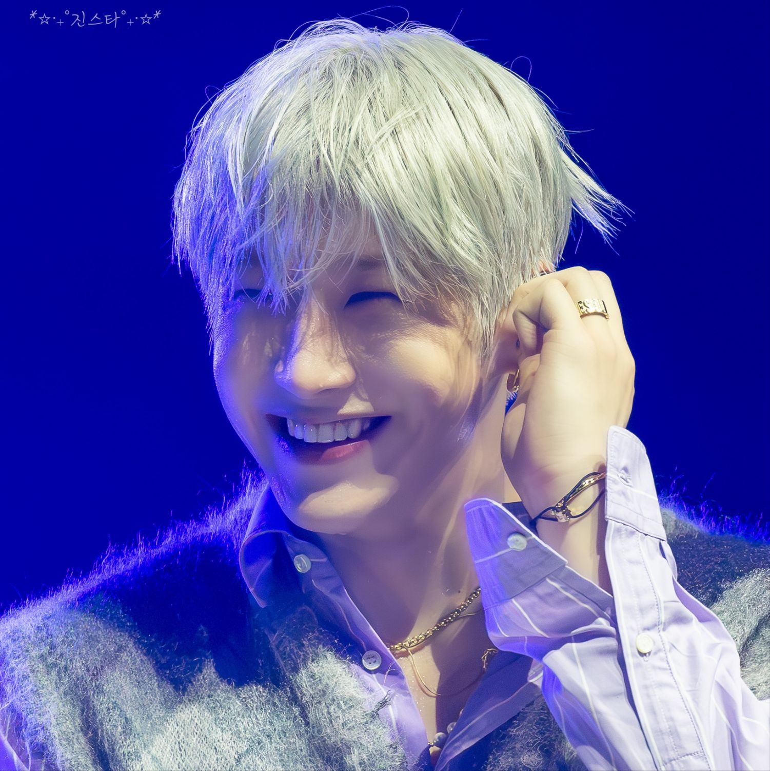 A moment captured by Jinjin (ASTRO)'s fan